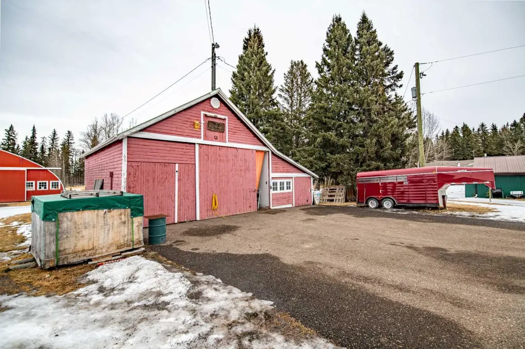274052 Township Road 424 Rural Ponoka County AB T4J 1V9