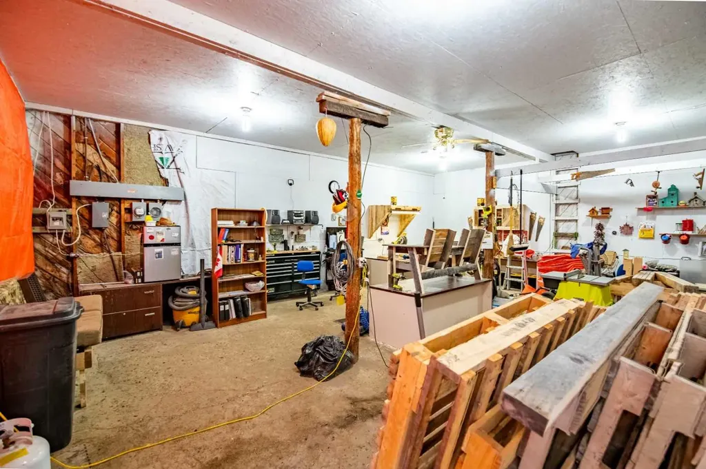 274052 Township Road 424 Rural Ponoka County AB T4J 1V9