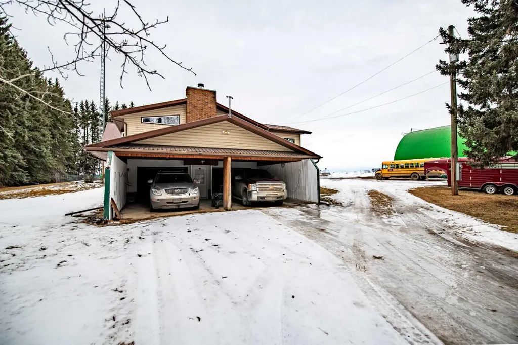 274052 Township Road 424 Rural Ponoka County AB T4J 1V9
