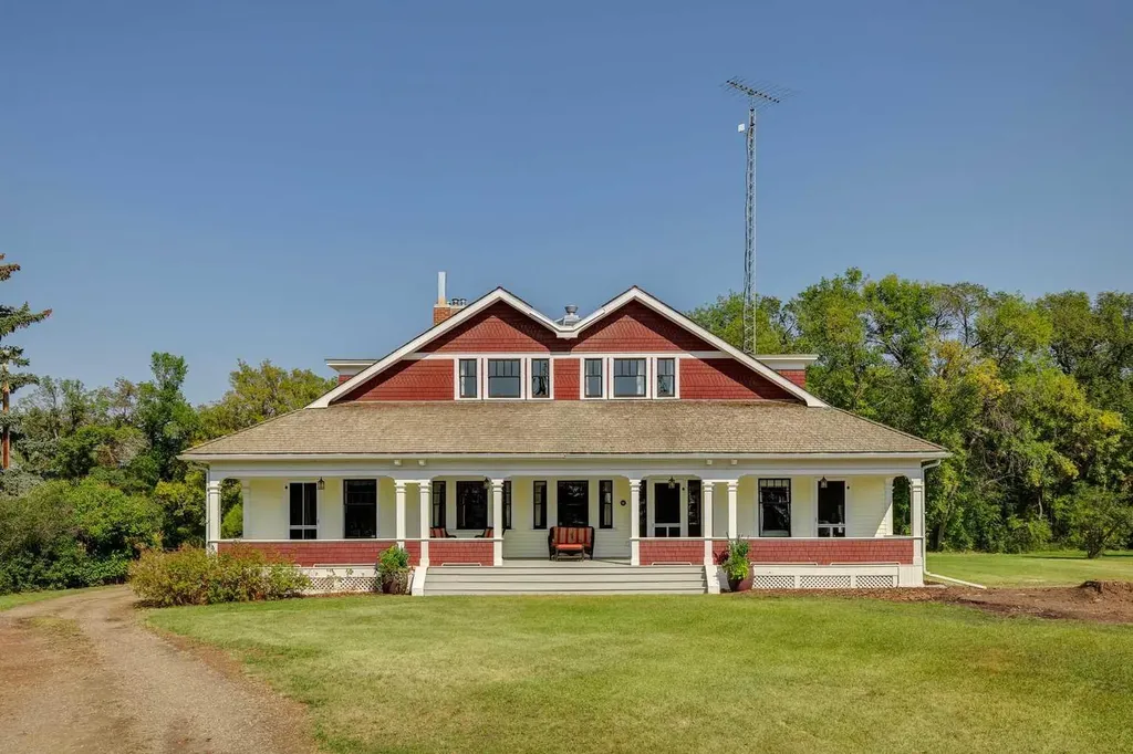 141034 Township Road 190 Rural Newell County Of AB T1R 1B6