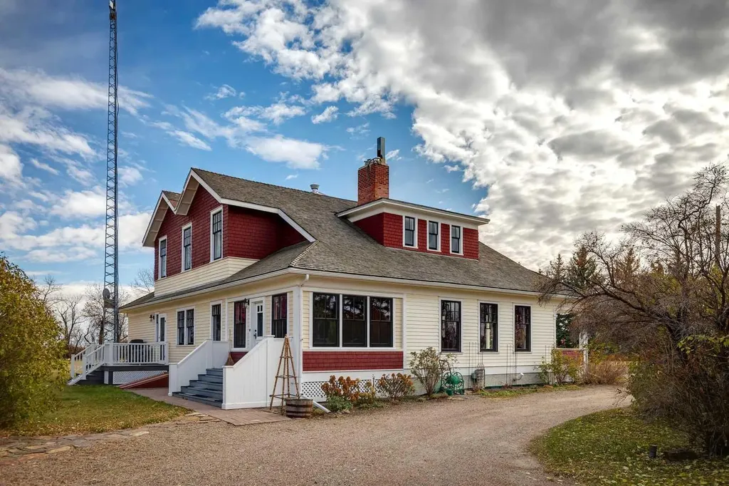 141034 Township Road 190 Rural Newell County Of AB T1R 1B6