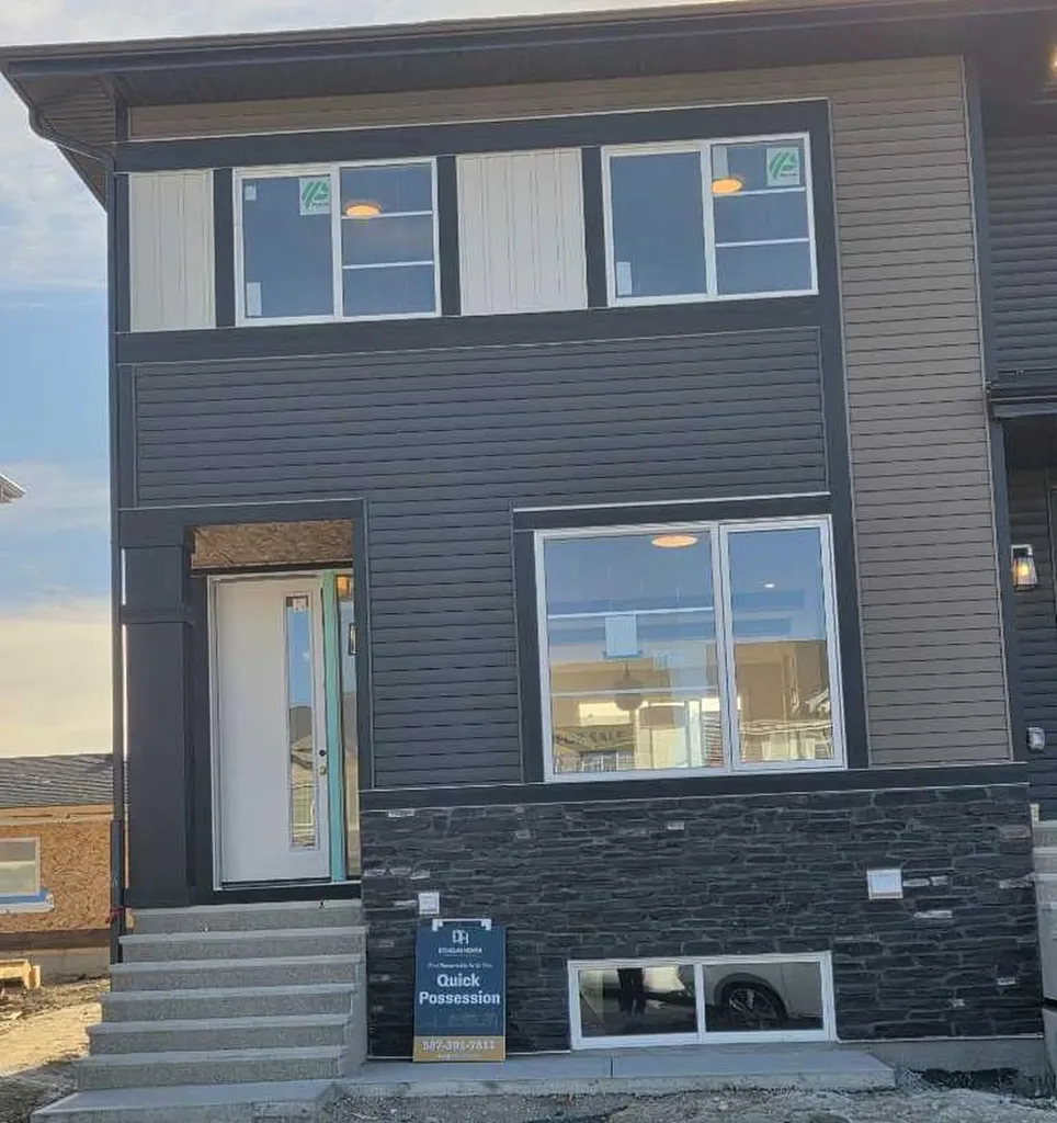 253 Cobblestone Gate SW Airdrie AB T4B 0R7