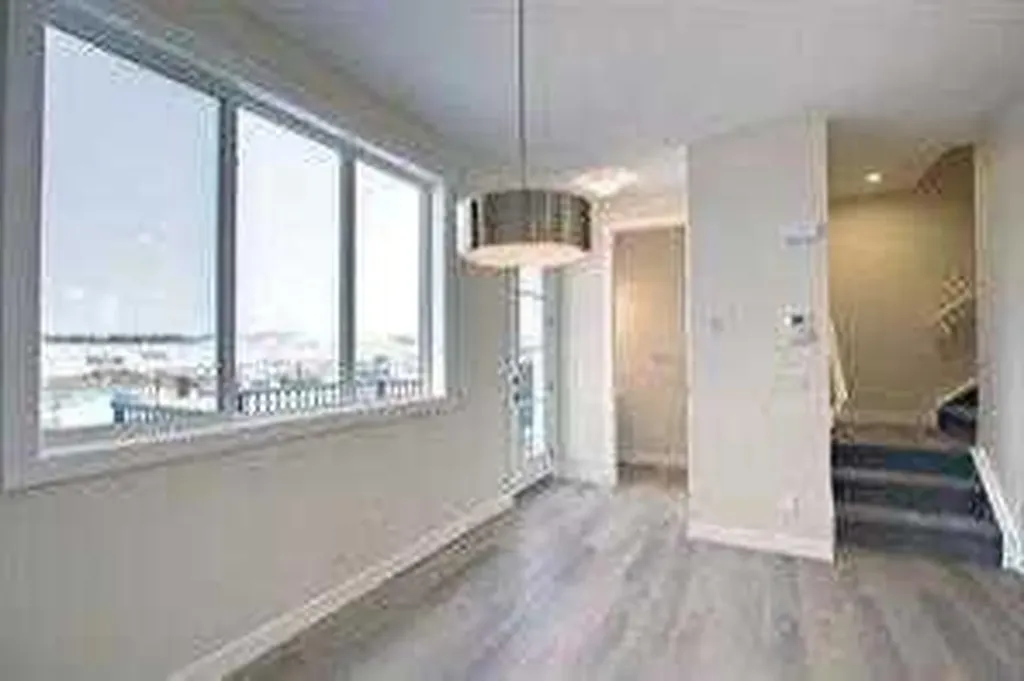 253 Cobblestone Gate SW Airdrie AB T4B 0R7