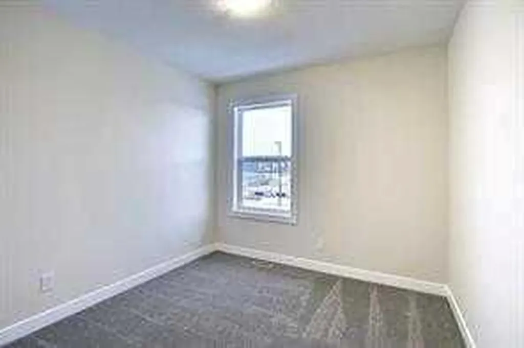 253 Cobblestone Gate SW Airdrie AB T4B 0R7