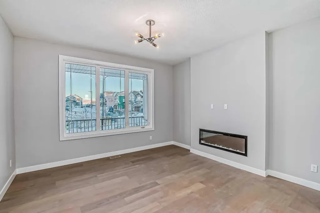 39 Agate Road Cochrane AB T4C 3B9