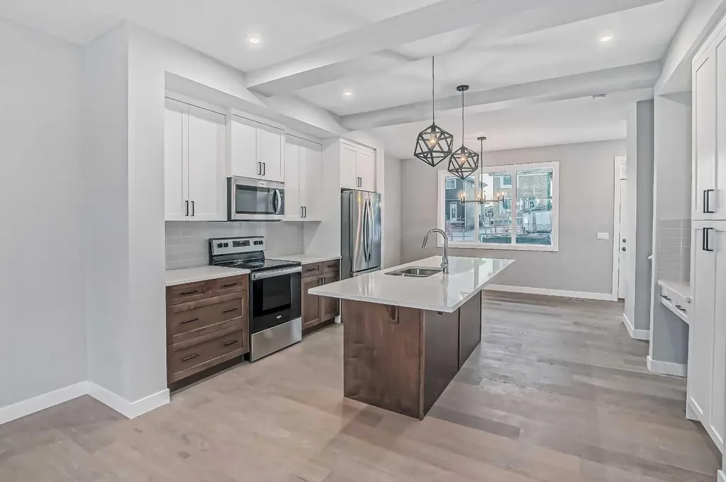 39 Agate Road Cochrane AB T4C 3B9
