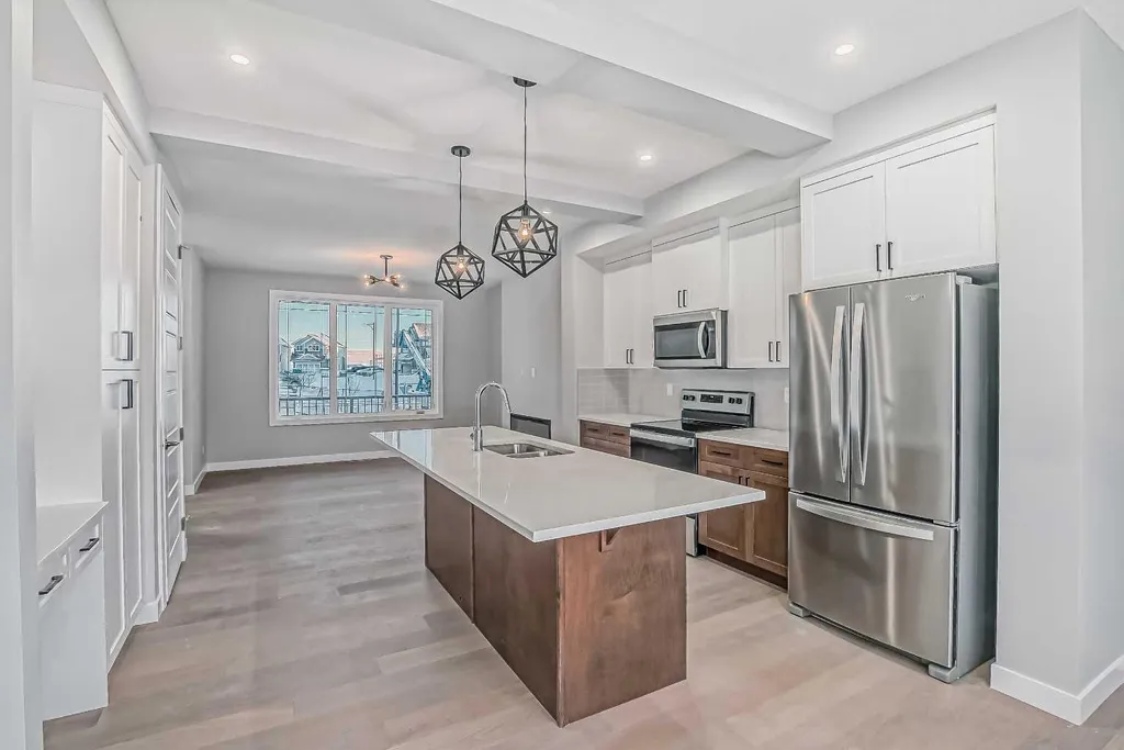 39 Agate Road Cochrane AB T4C 3B9