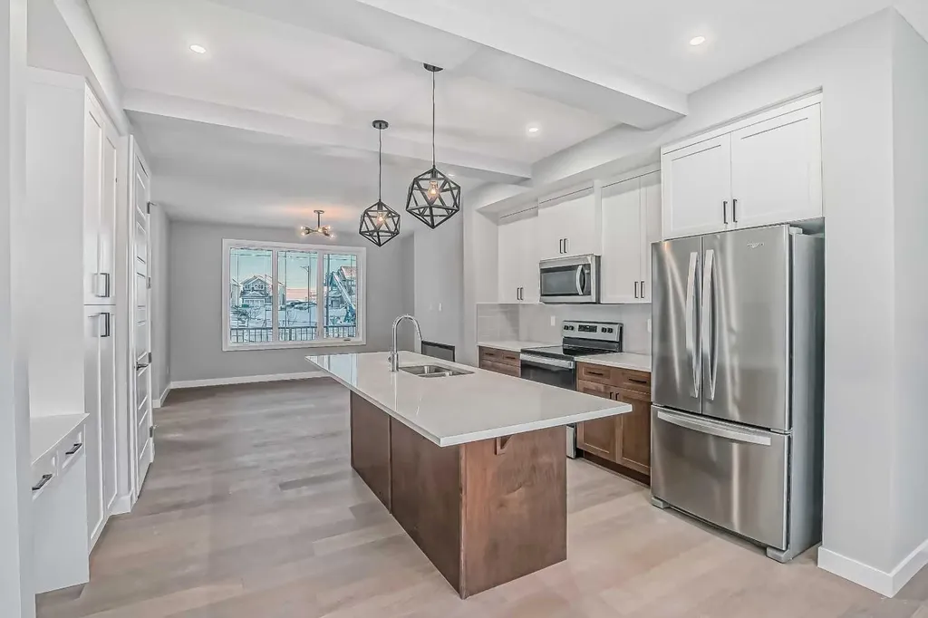 39 Agate Road Cochrane AB T4C 3B9