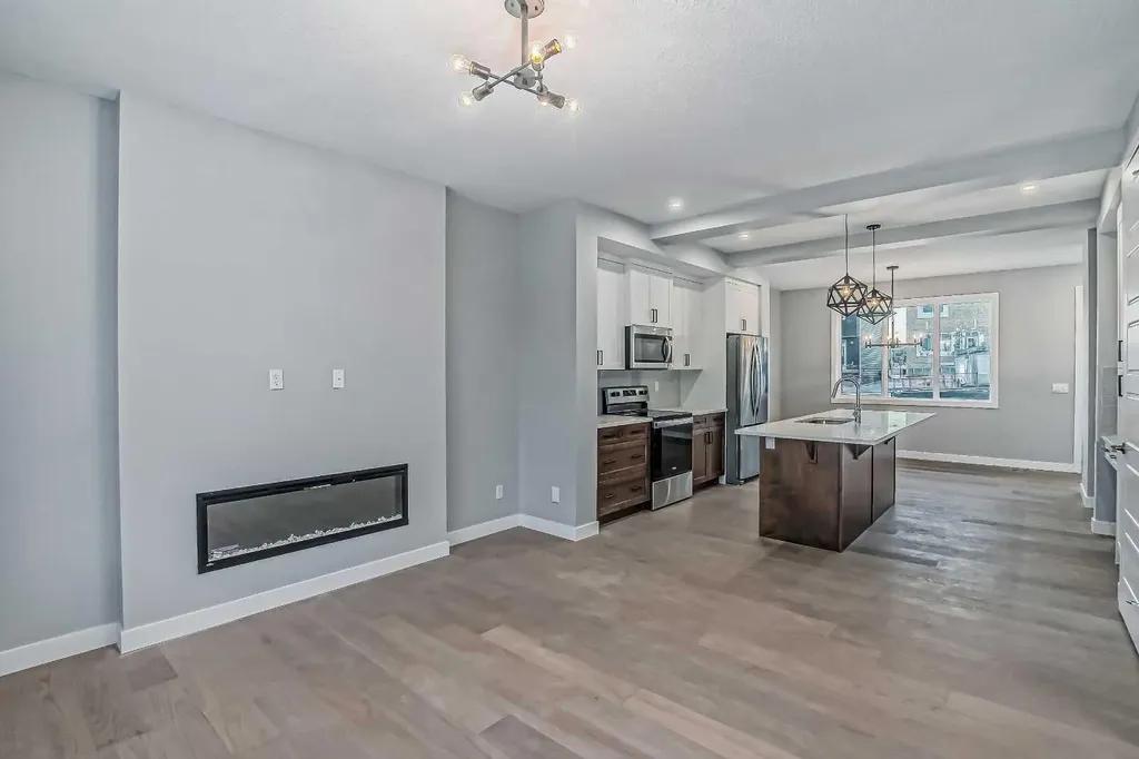 39 Agate Road Cochrane AB T4C 3B9