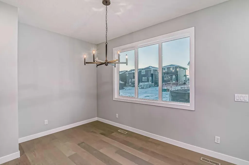 39 Agate Road Cochrane AB T4C 3B9