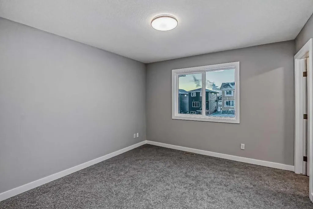 39 Agate Road Cochrane AB T4C 3B9