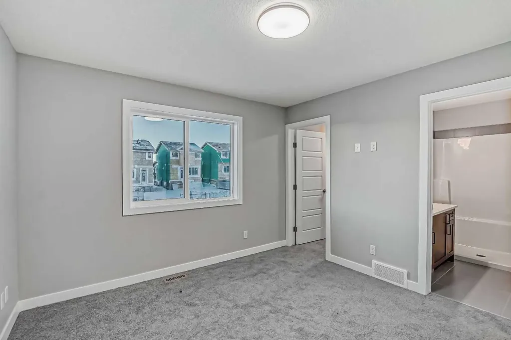39 Agate Road Cochrane AB T4C 3B9