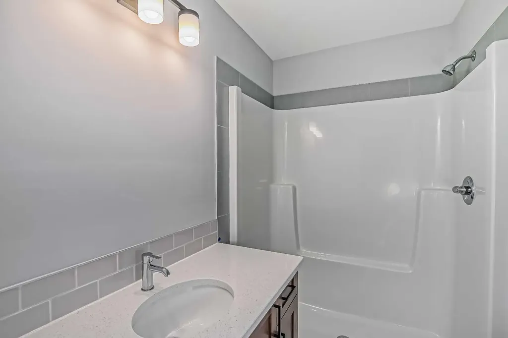 39 Agate Road Cochrane AB T4C 3B9