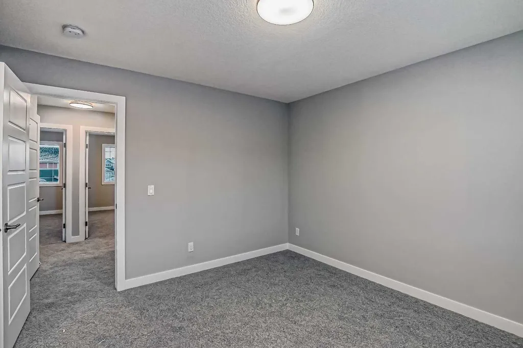 39 Agate Road Cochrane AB T4C 3B9
