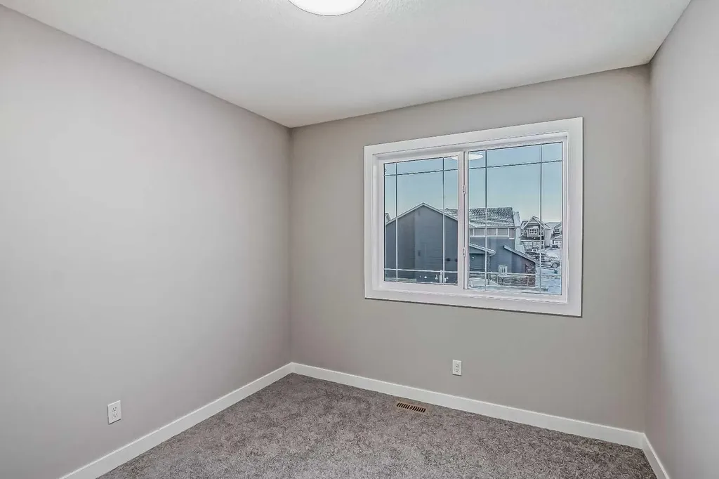 39 Agate Road Cochrane AB T4C 3B9