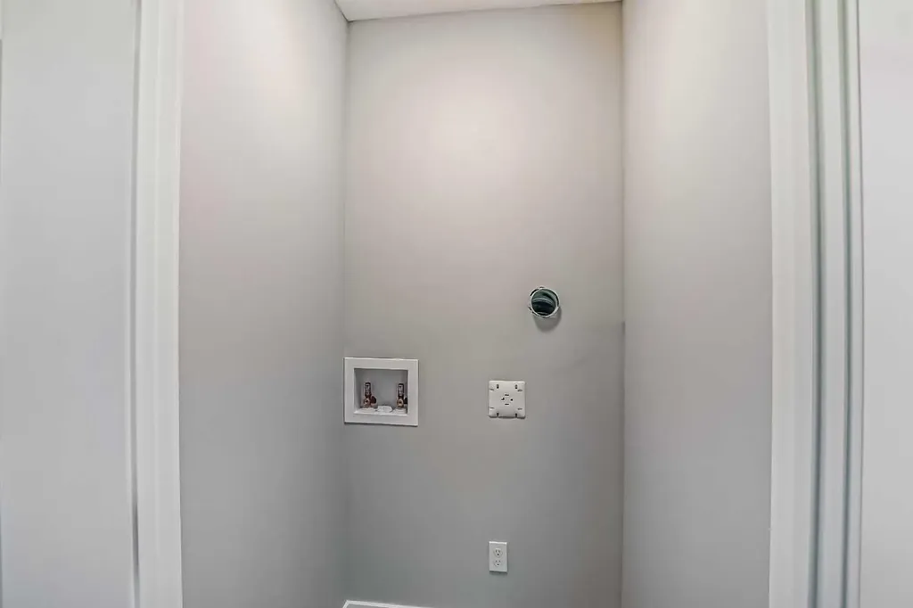 39 Agate Road Cochrane AB T4C 3B9