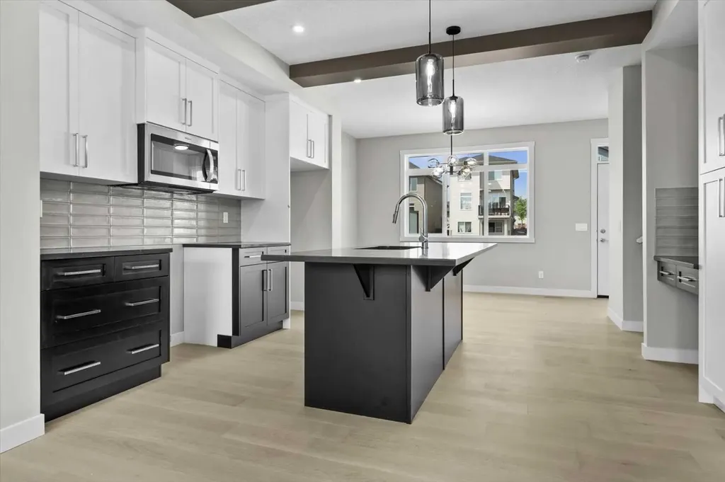 39 Agate Road Cochrane AB T4C 3B9