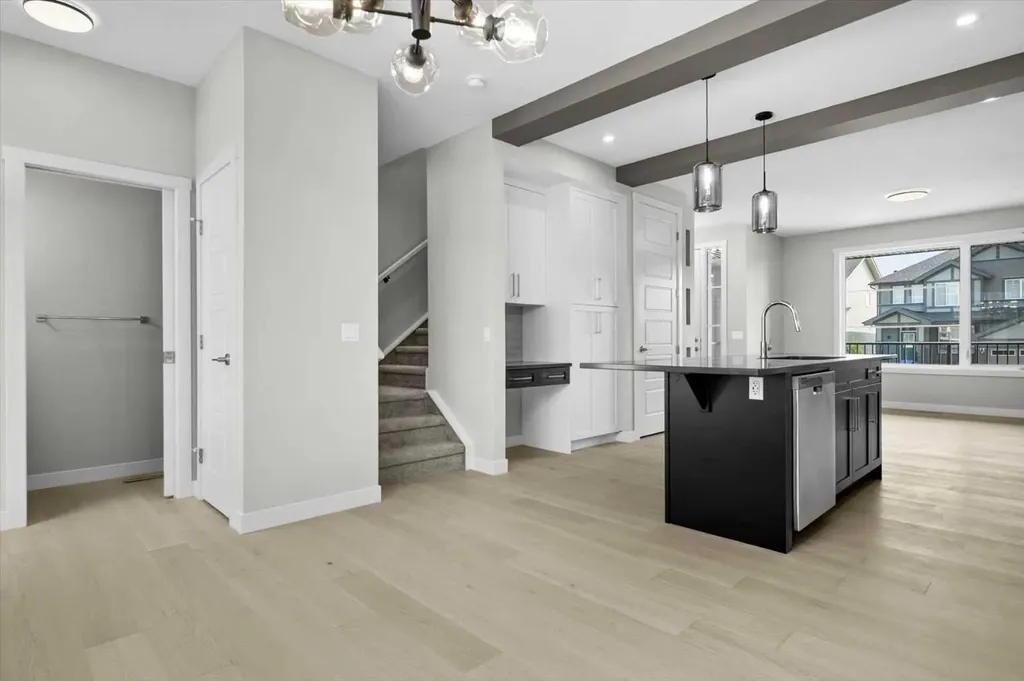 39 Agate Road Cochrane AB T4C 3B9