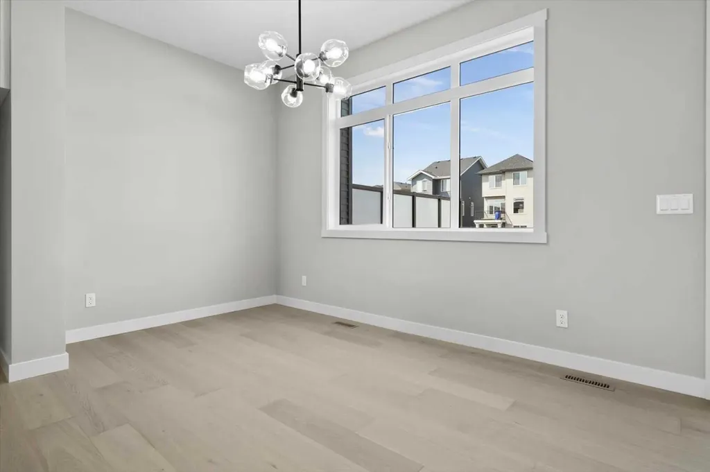 39 Agate Road Cochrane AB T4C 3B9