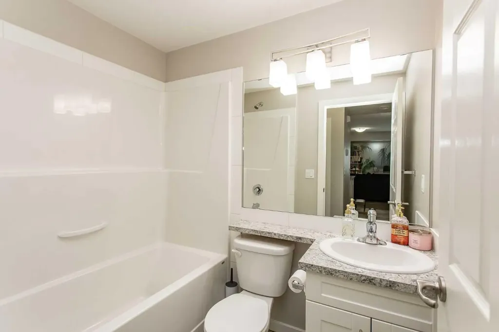 5300 Vista Trail Blackfalds AB T4M 0L8