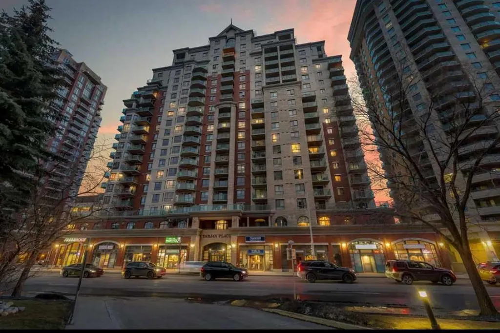 1111 6 Avenue SW Calgary AB T2P 5M5