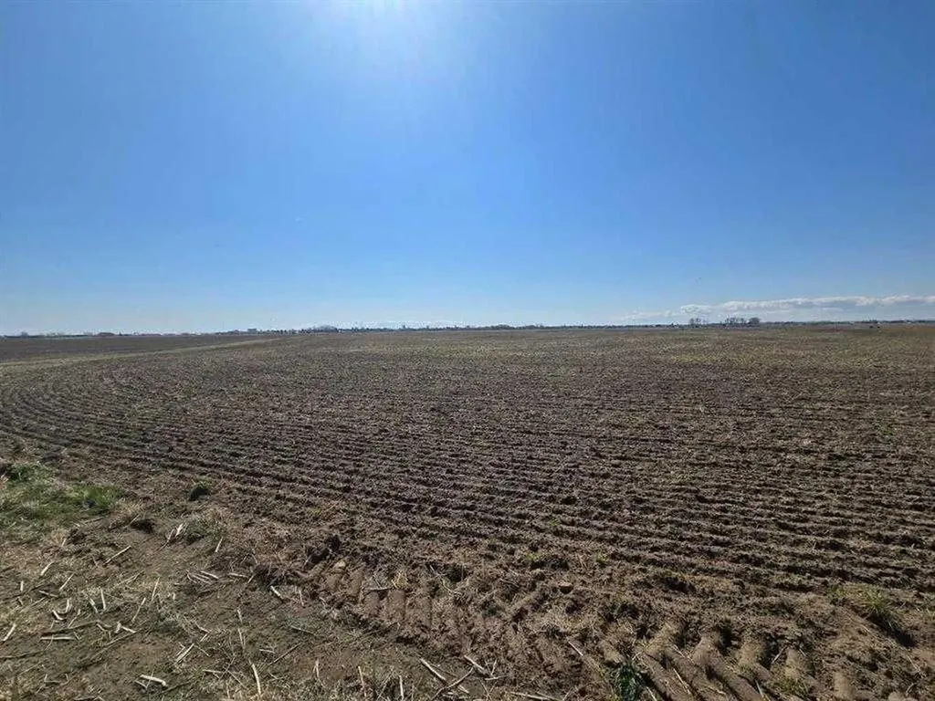 4500 64 Avenue Taber AB T1G0A4