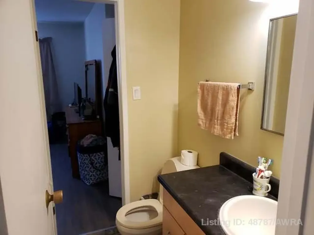 10850 98 Avenue Grande Cache AB T0E 0Y0