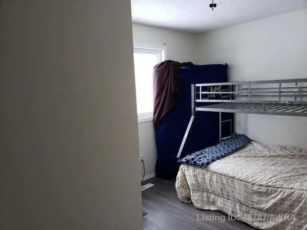 10850 98 Avenue Grande Cache AB T0E 0Y0