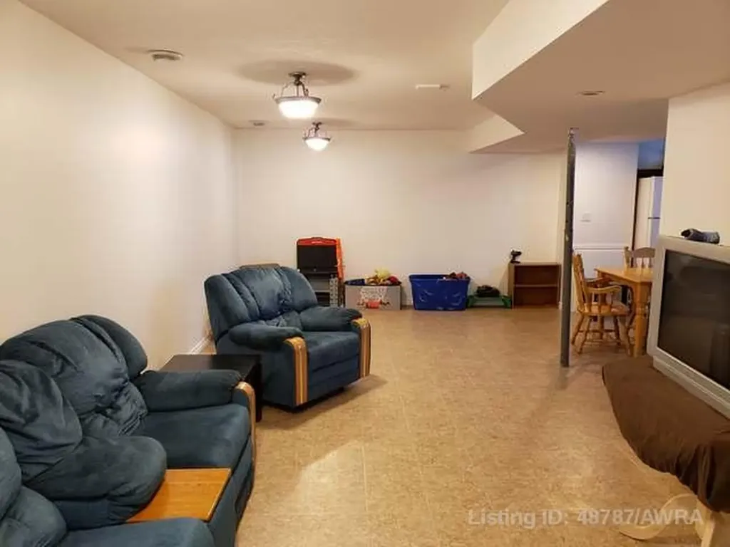10850 98 Avenue Grande Cache AB T0E 0Y0