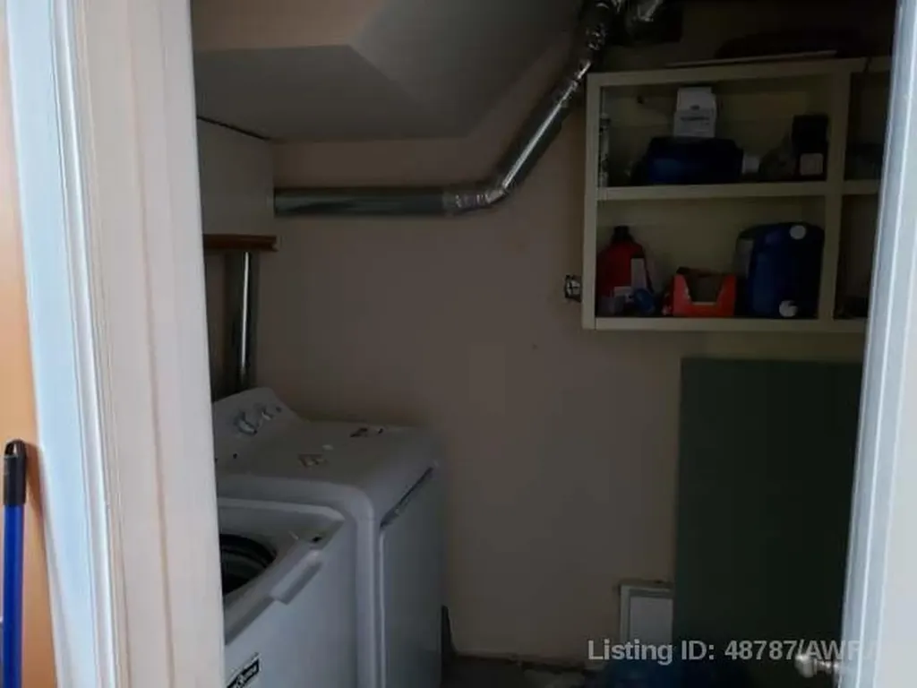 10850 98 Avenue Grande Cache AB T0E 0Y0
