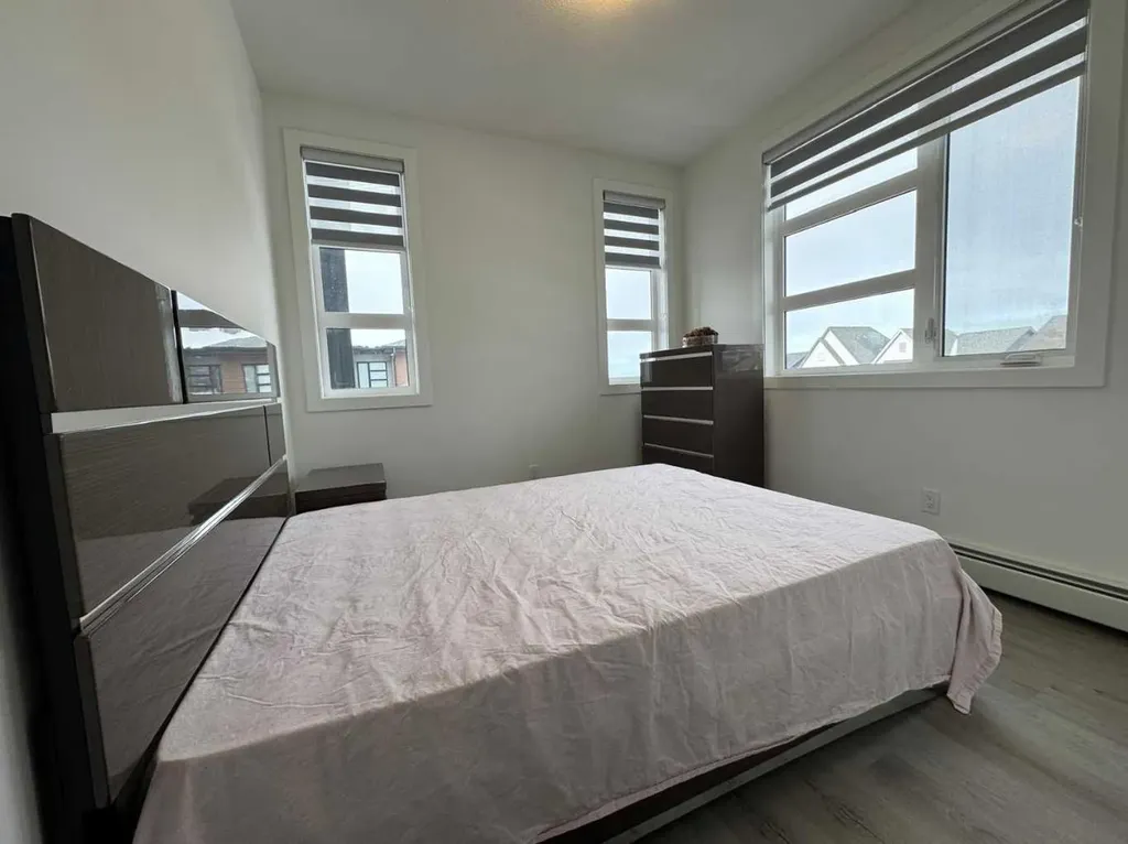55 Lucas Way NW Calgary AB T3P 2C7