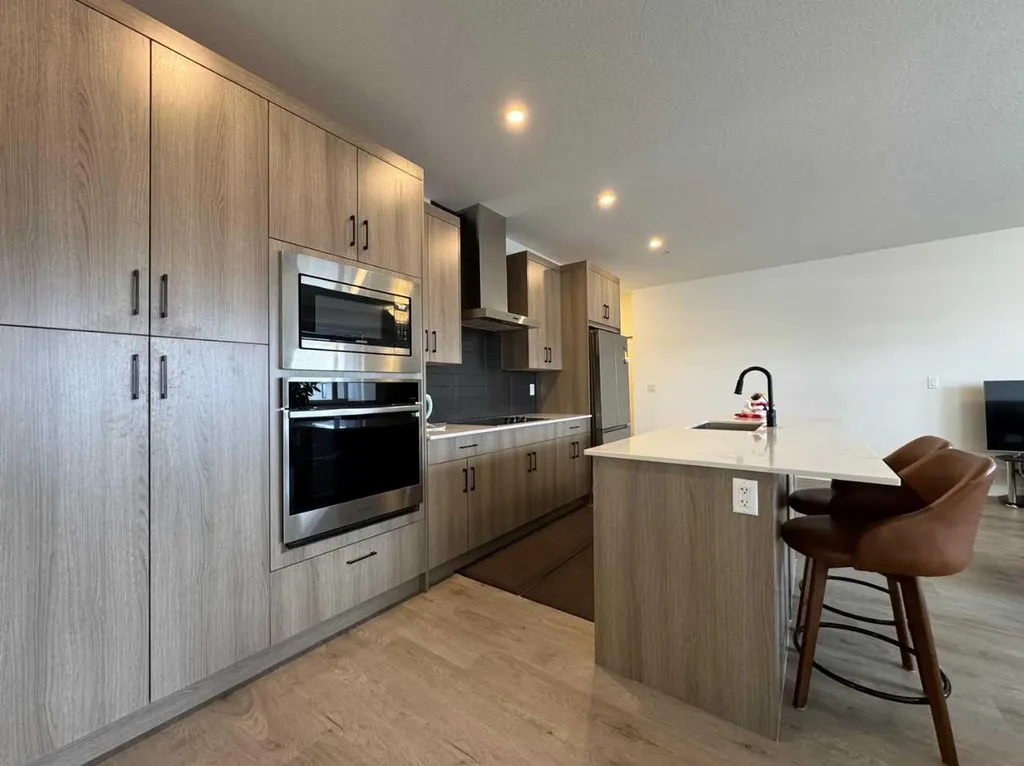 55 Lucas Way NW Calgary AB T3P 2C7