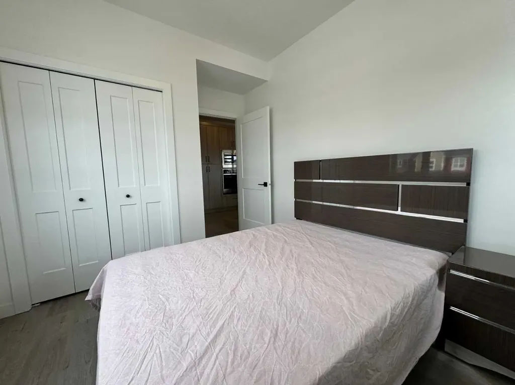 55 Lucas Way NW Calgary AB T3P 2C7