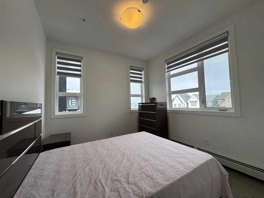 55 Lucas Way NW Calgary AB T3P 2C7