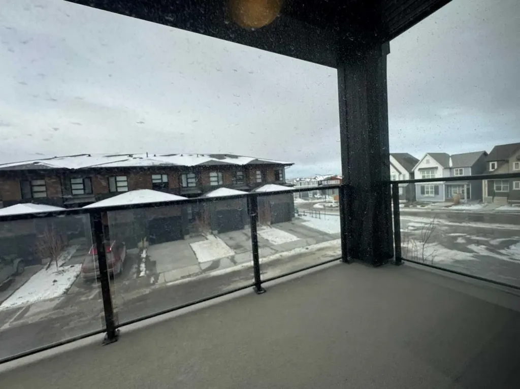 55 Lucas Way NW Calgary AB T3P 2C7