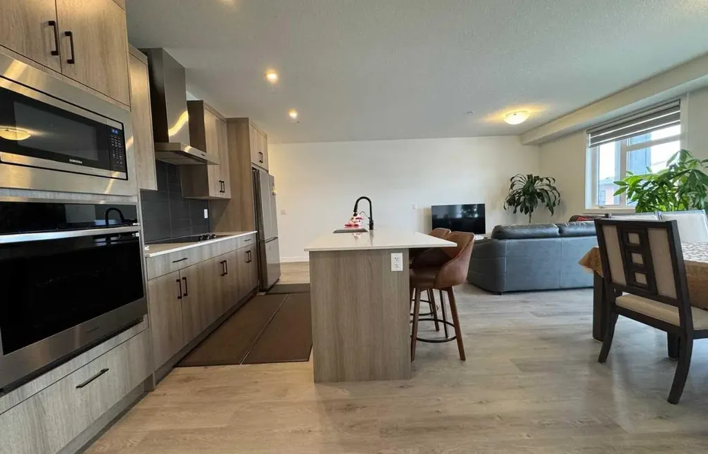 55 Lucas Way NW Calgary AB T3P 2C7