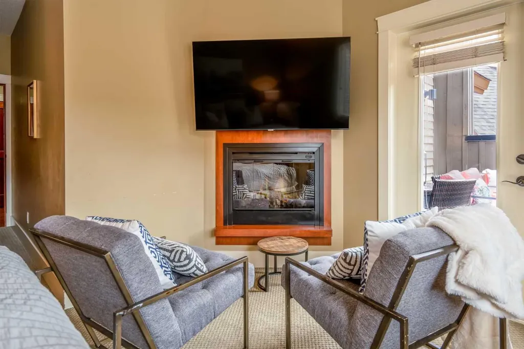 187 Kananaskis Way Canmore AB T1W 0A3