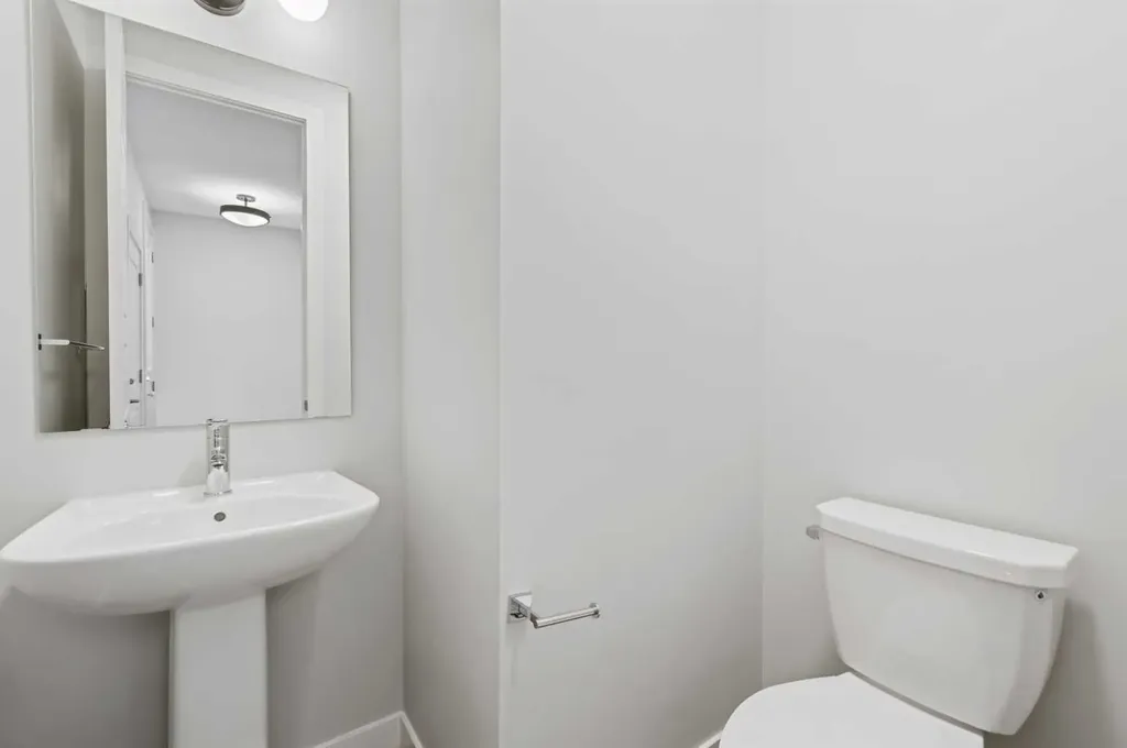 8 Topaz Place Cochrane AB T4C 3K2