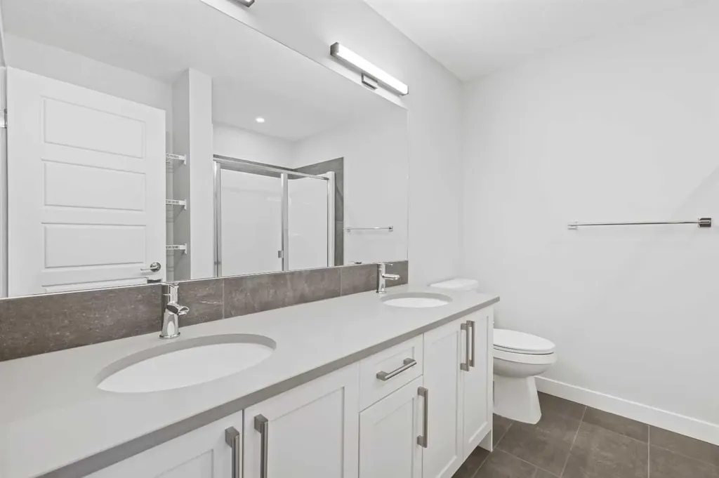 8 Topaz Place Cochrane AB T4C 3K2