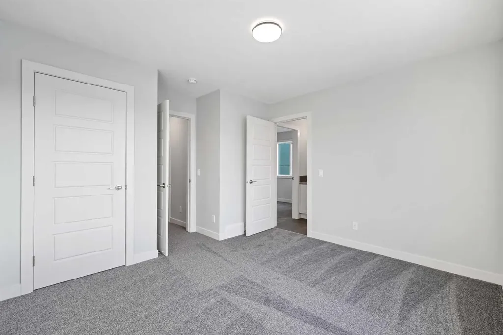 8 Topaz Place Cochrane AB T4C 3K2