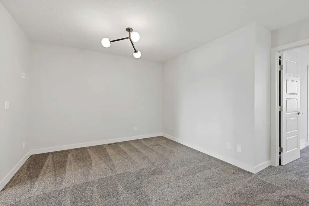 8 Topaz Place Cochrane AB T4C 3K2