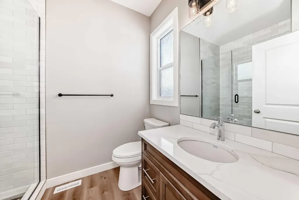 22 Tagish Avenue Red Deer AB T4P 0Y7