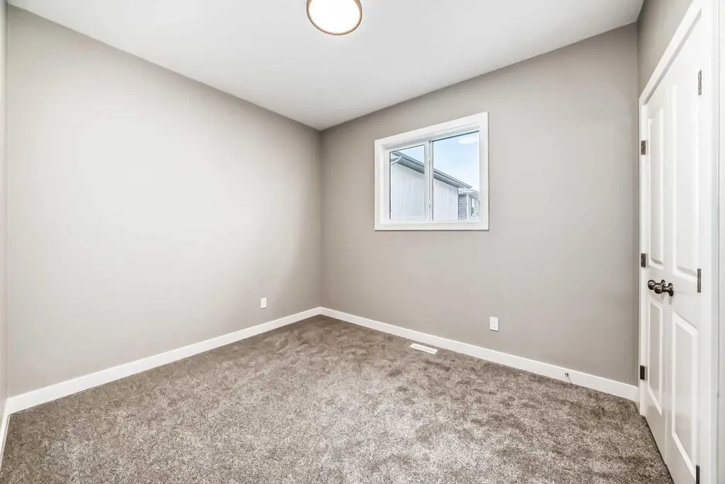 22 Tagish Avenue Red Deer AB T4P 0Y7