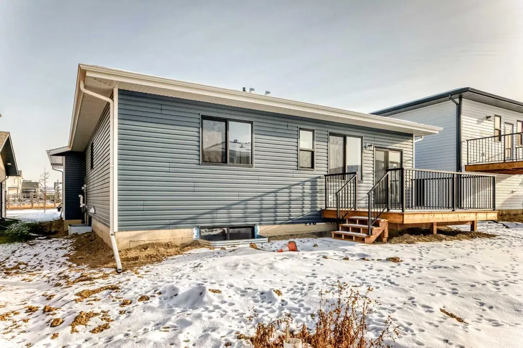 22 Tagish Avenue Red Deer AB T4P 0Y7