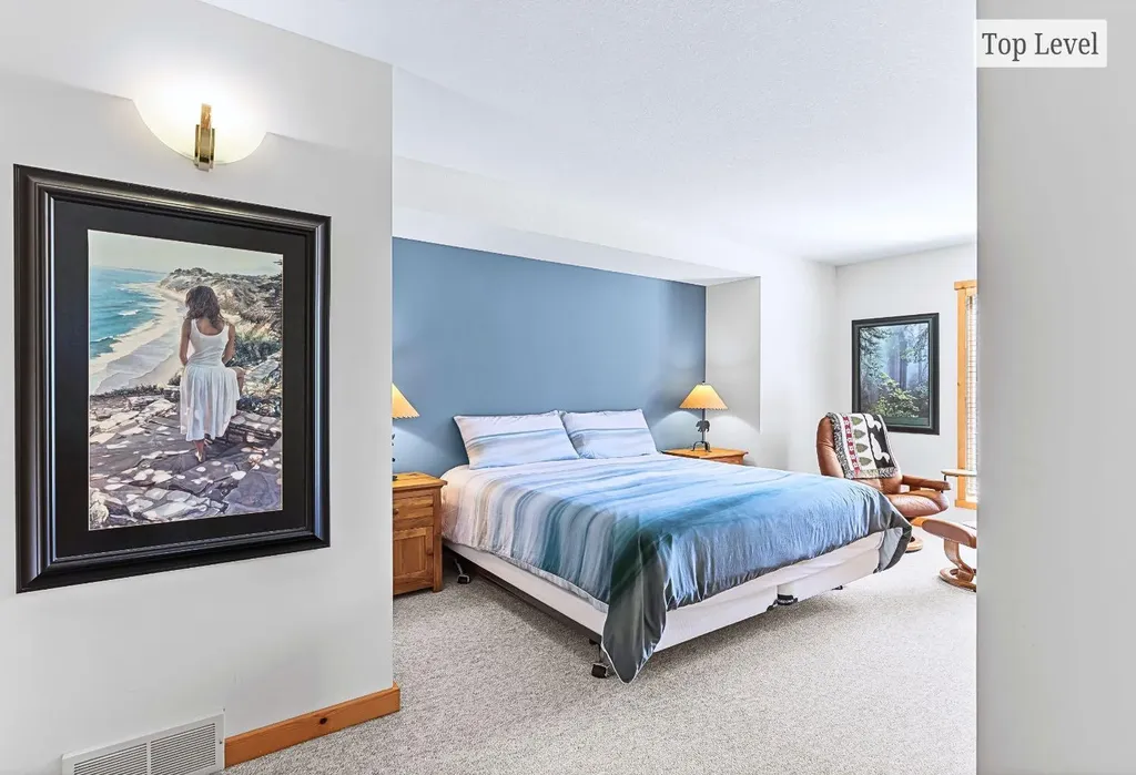 18 Juniper Ridge Canmore AB T1W 1L6