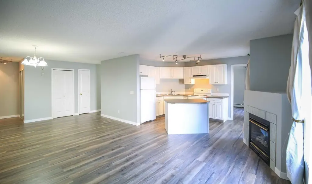 5202 Valleyview Park SE Calgary AB T2B 0K9