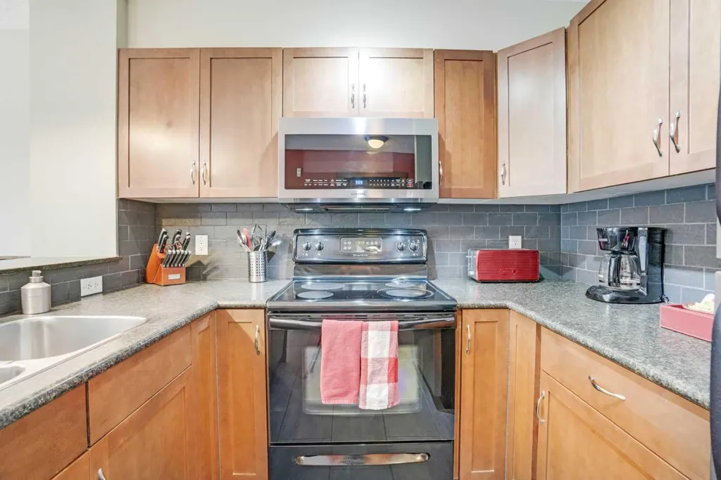 121 Kananaskis Way Canmore AB T1W 2X2