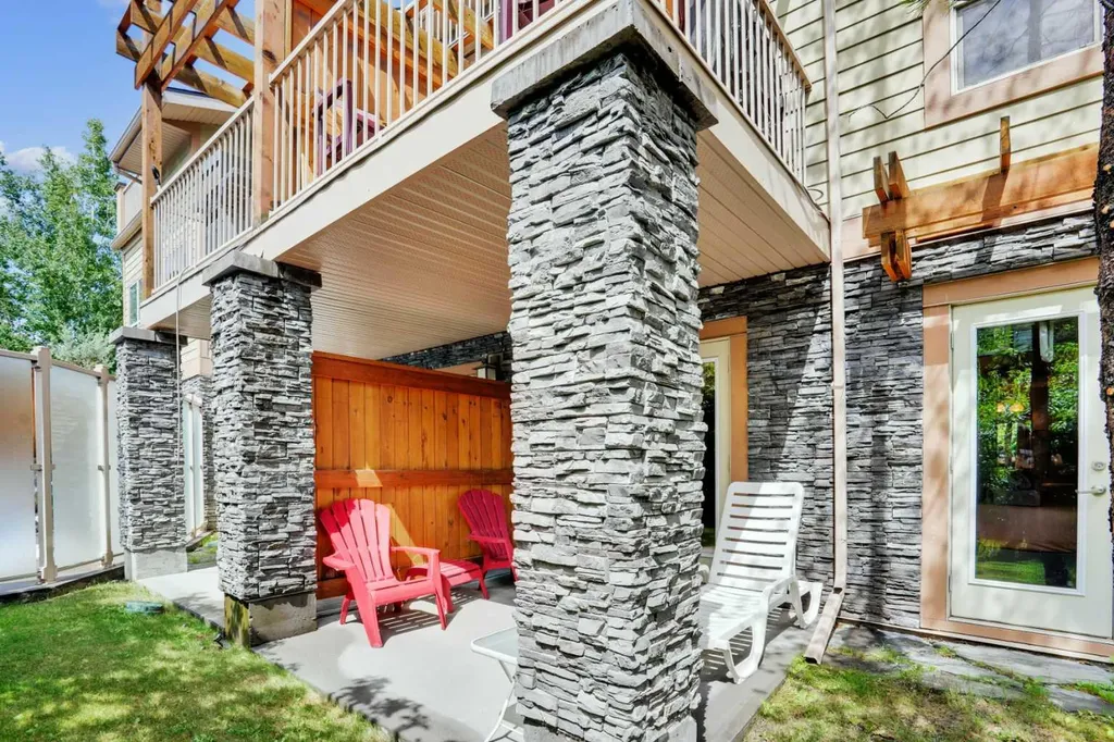 121 Kananaskis Way Canmore AB T1W 2X2