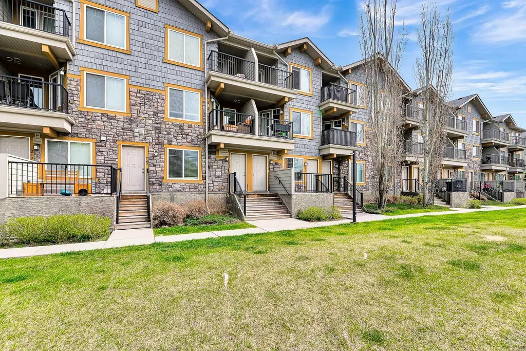 224 Mckenzie Towne Lane SE Calgary AB T2Z 0C4