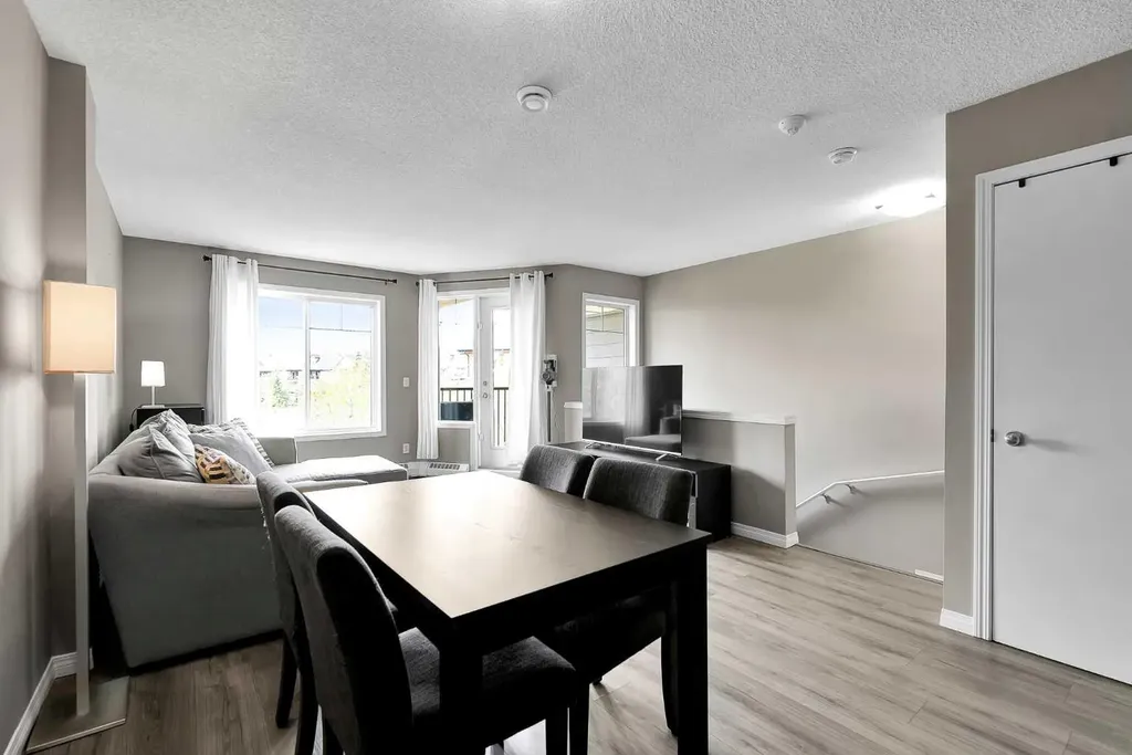 224 Mckenzie Towne Lane SE Calgary AB T2Z 0C4